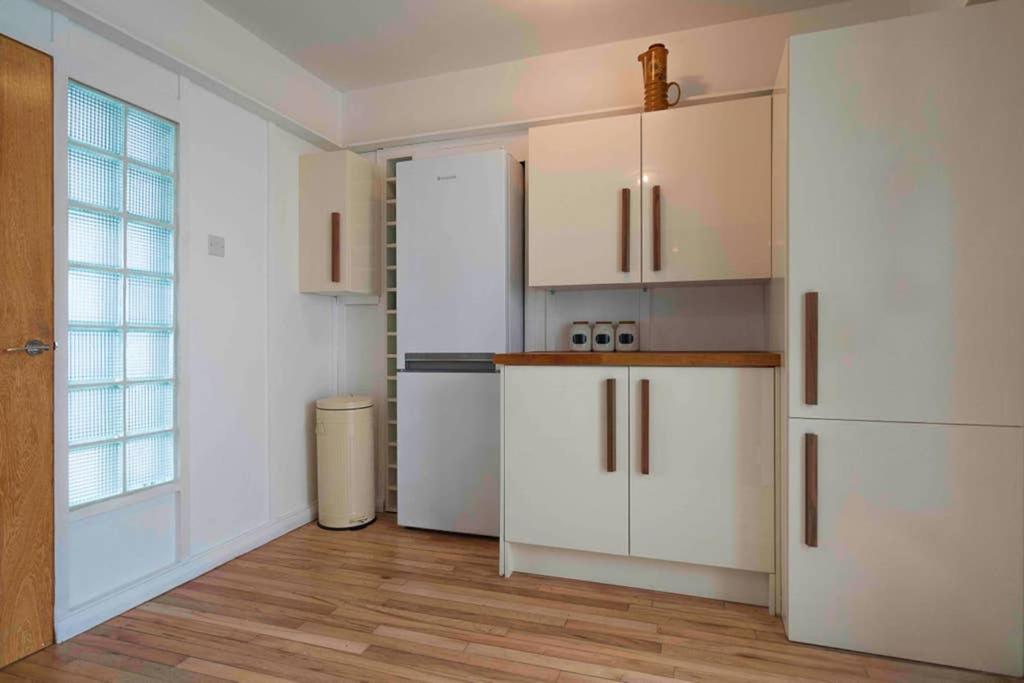 The Porthole Apartment Portstewart Bagian luar foto