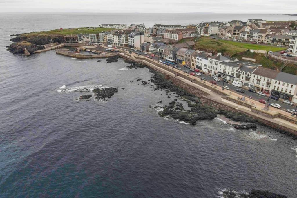 The Porthole Apartment Portstewart Bagian luar foto
